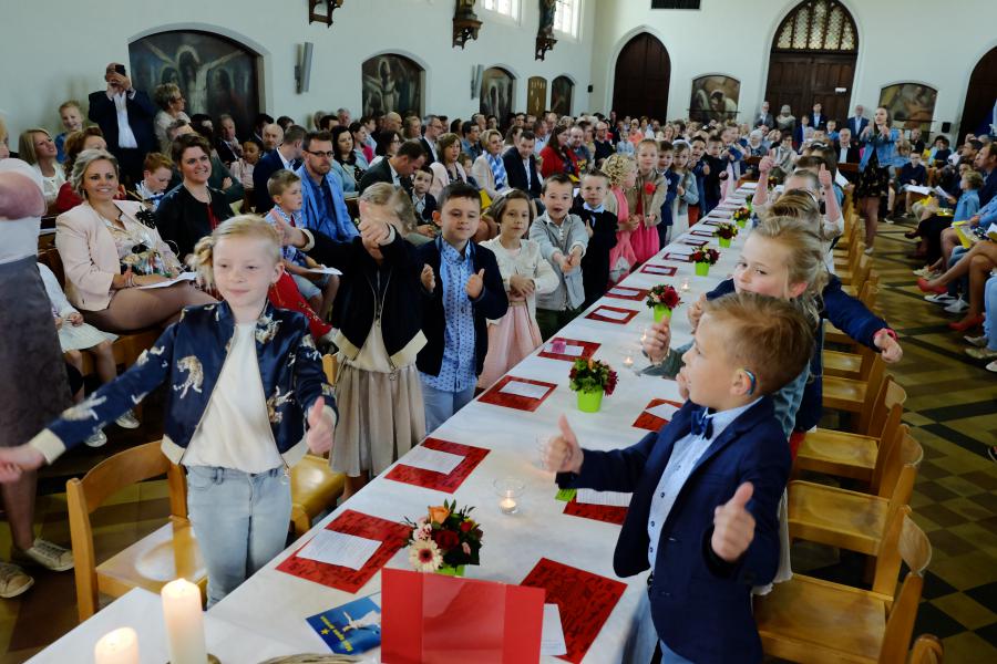 1e communie Heultje 2018 © foto Karel