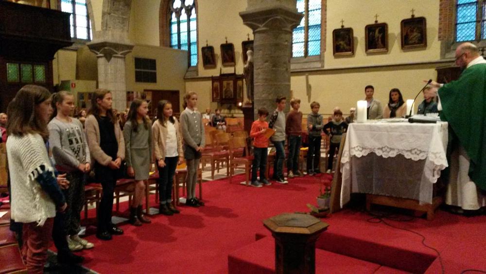 Naamopgave van de kandidaat-vormelingen 2017 van de parochie St.-Arnoldus. 