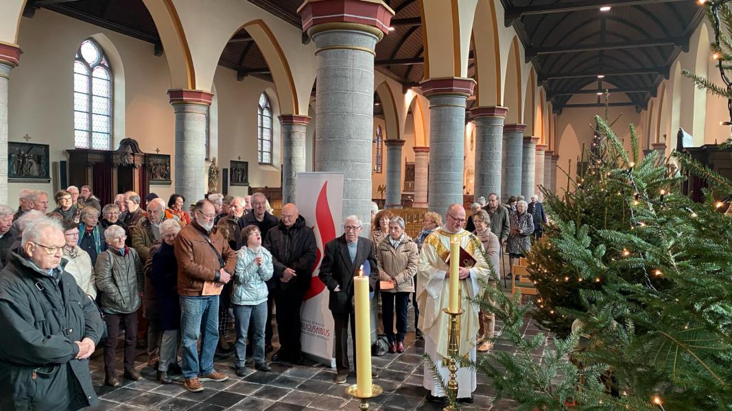Eucharistie op oudejaar in de Sint-Amanduskerk te Beernem 