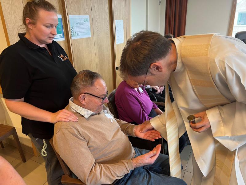 Ziekenzalving in wzc Amphora 