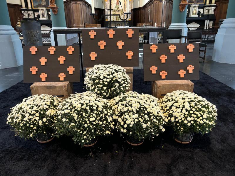 Hoogfeest van Allerheiligen in de Sint-Lambertuskerk te Oedelem 