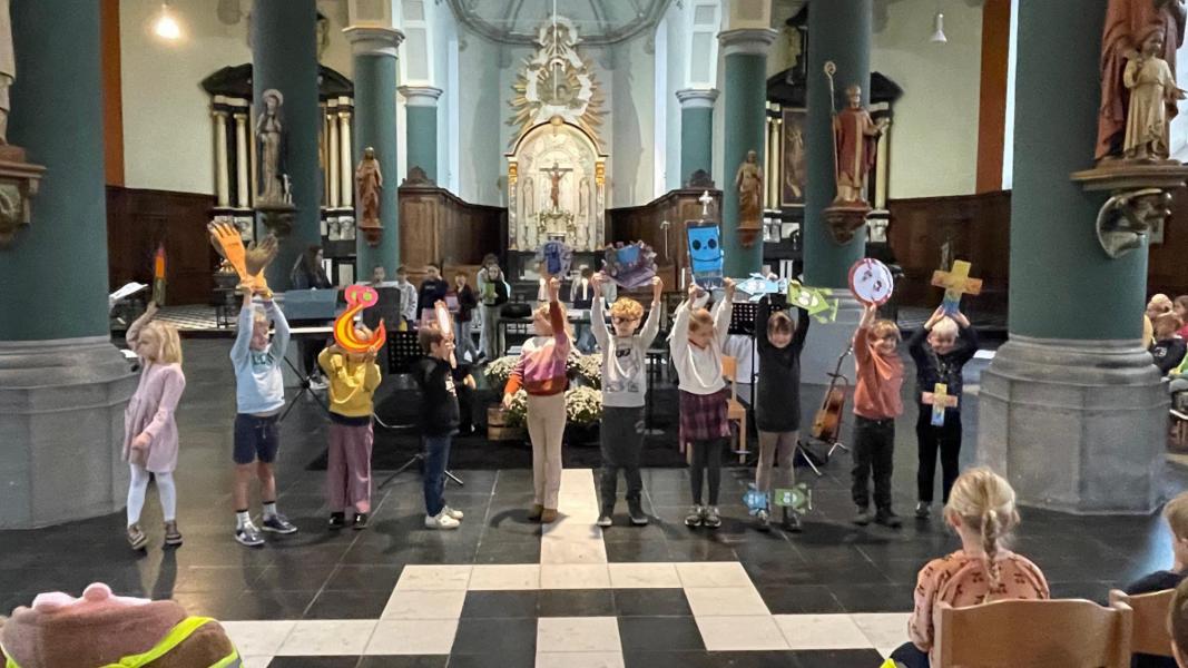 Viering met de leerlingen van de school Ter Bunen 