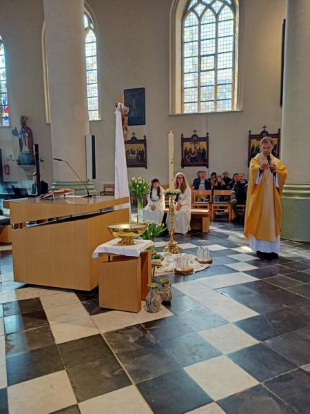 Paasviering in de Sint-Amanduskerk te Wingene 