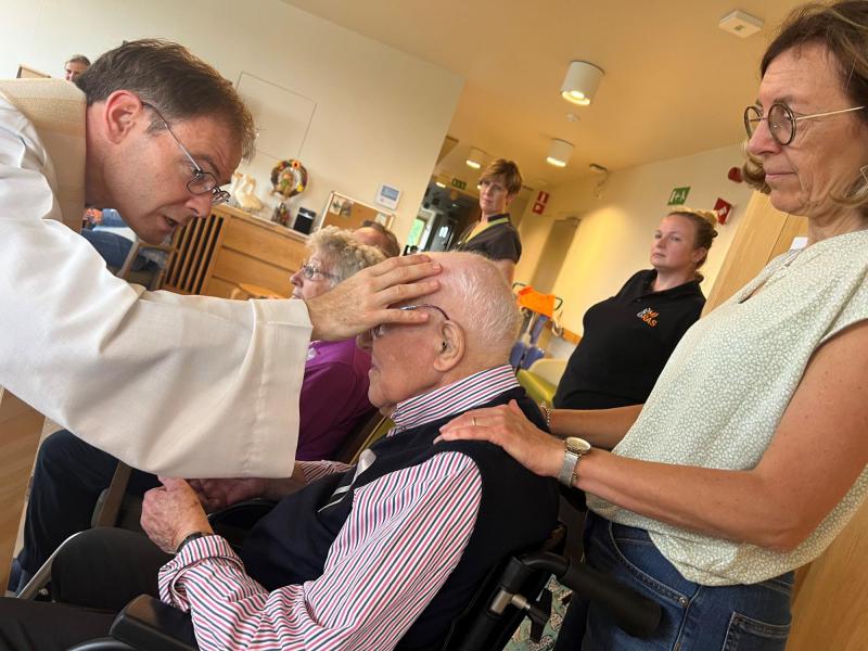 Ziekenzalving in wzc Amphora 