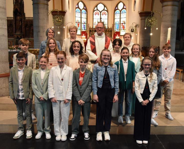 Eerste Communie voor de kinderen van de Sint-Jorisschool 
