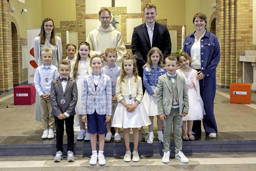 Eerste Communicanten van Sint-Jan 