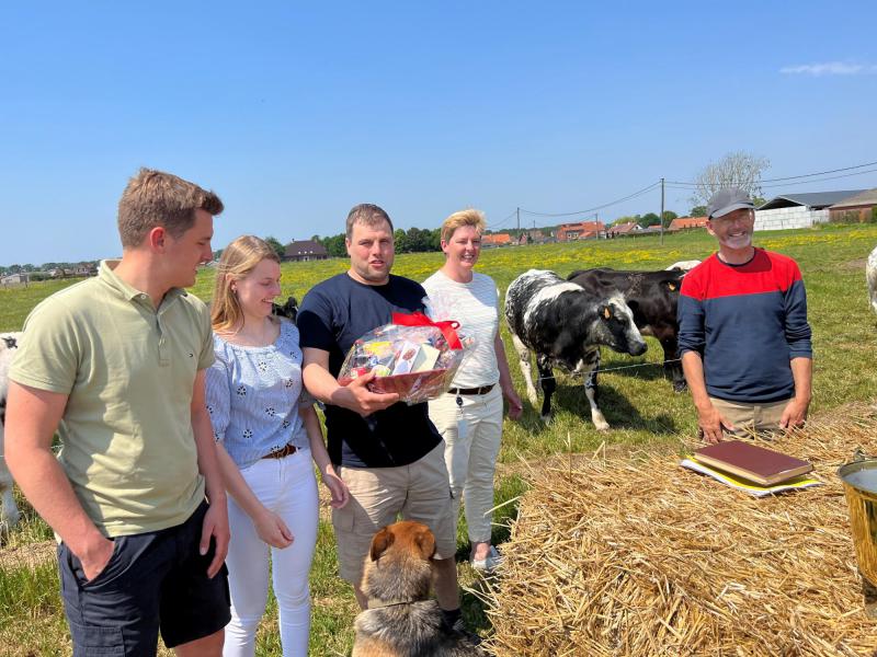 Amphora bidt voor de vruchten der aarde 