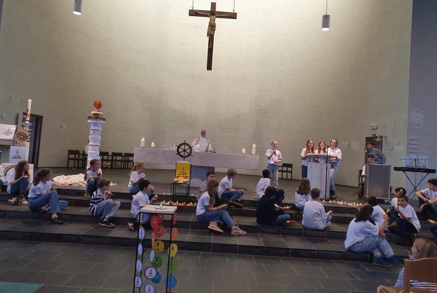 Schoolviering van de Regenboogschool te Beernem 