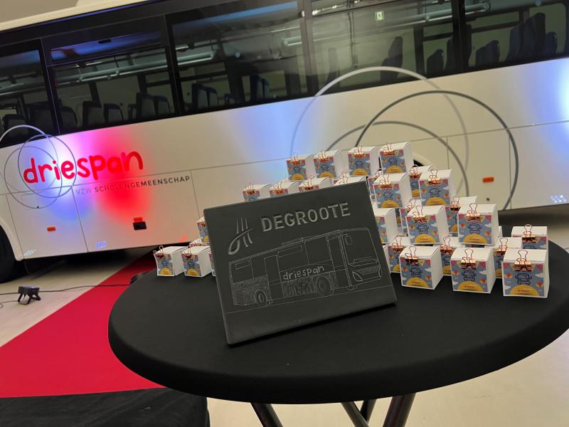 Inzegening nieuwe Driespan-autobus 