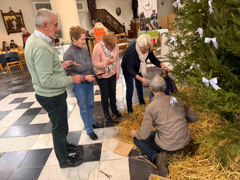 Versiering van de kerk in Wingene naar aanleiding van Kerstmis 