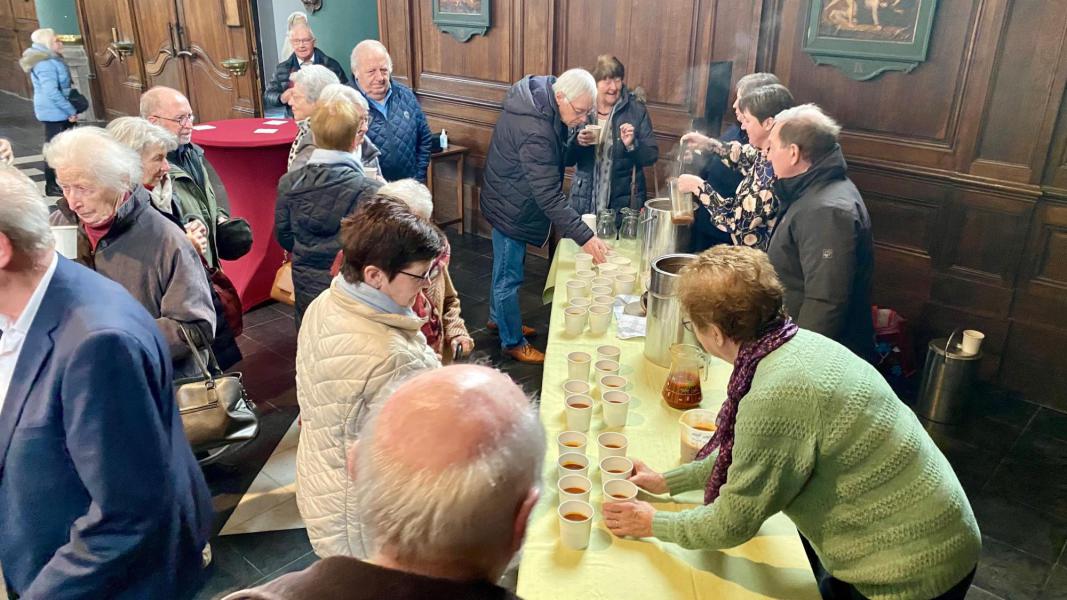 Verkoop van soep ten voordele van Broederlijk Delen in Beernem 