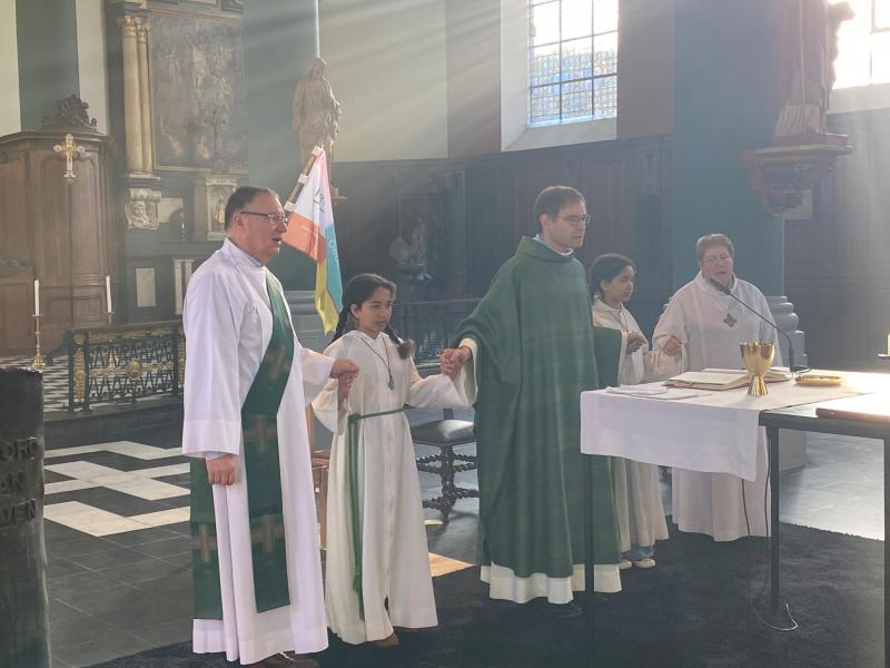 Oedelem - Welkom aan pastoor Bart en diaken Danny en nieuwjaarswensen met Ferm 