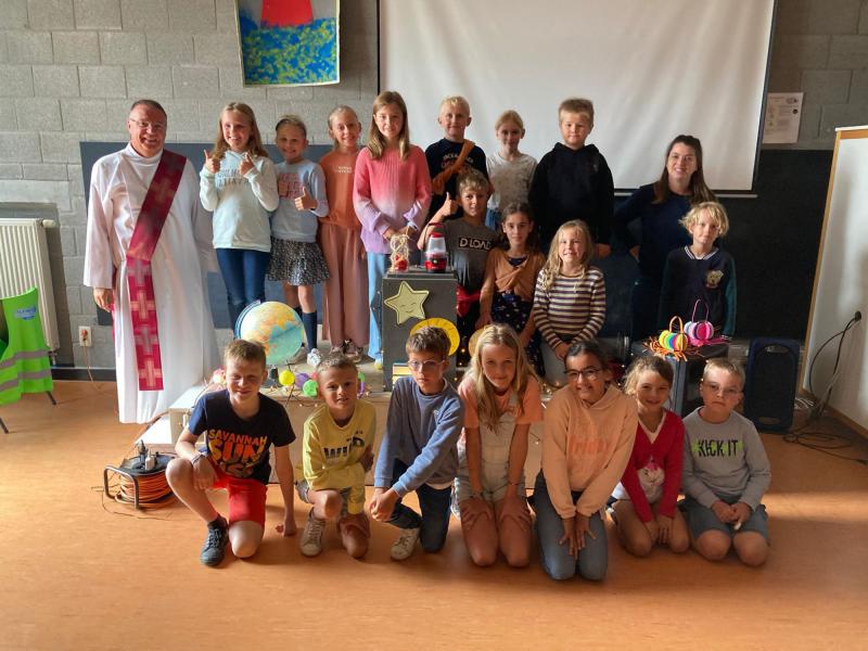 Schoolviering van Sint-Elooi © © Directeur Ann Koroknai