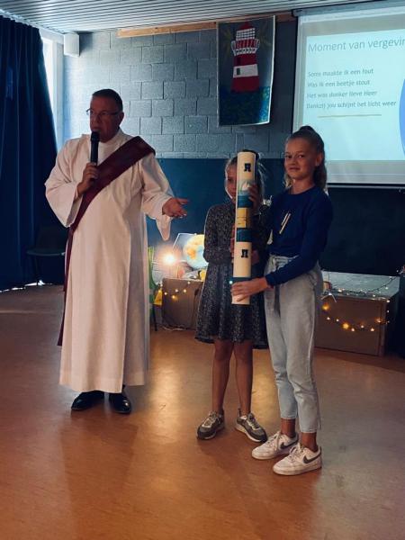 Schoolviering van Sint-Elooi © © Directeur Ann Koroknai