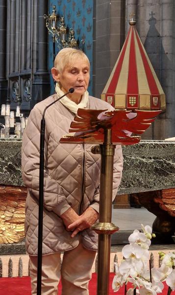 Bewoners van wzc Amphora op bedevaart naar Dadizele 