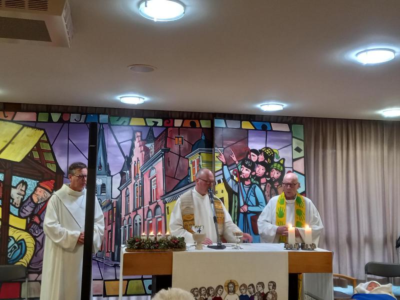 kerstviering met de bewoners van het wzc Mariawende te Beernem 
