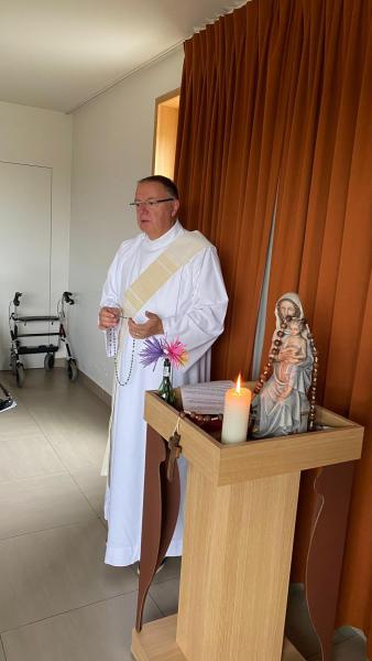 Rozenkransgebed in wzc Amphora 