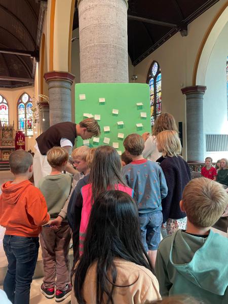 Startviering voor de leerlingen van de school De Zonnebloem 