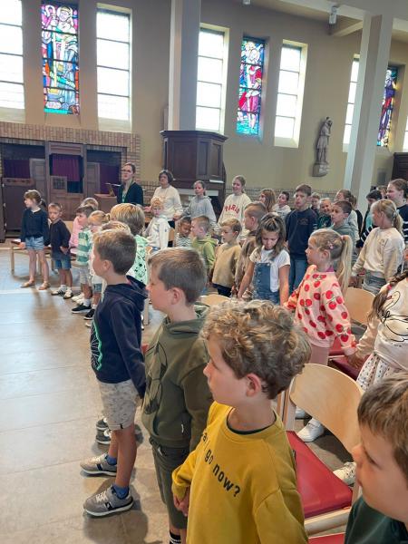 Schoolviering in Sint-Jan 