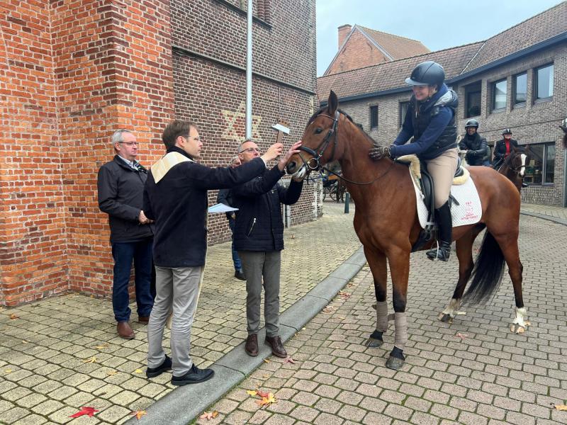 Paardenzegening op Sint-Elooisfeest 