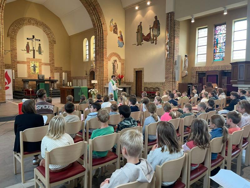 Schoolviering in Wildenburg 