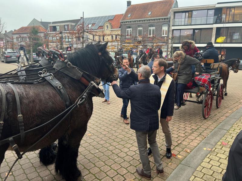 Paardenzegening op Sint-Elooisfeest 