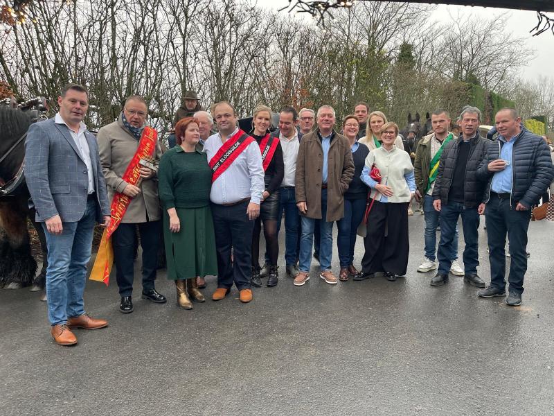 Paardenzegening voor Sint-Elooisvierders van Sint-Jan Wingene 