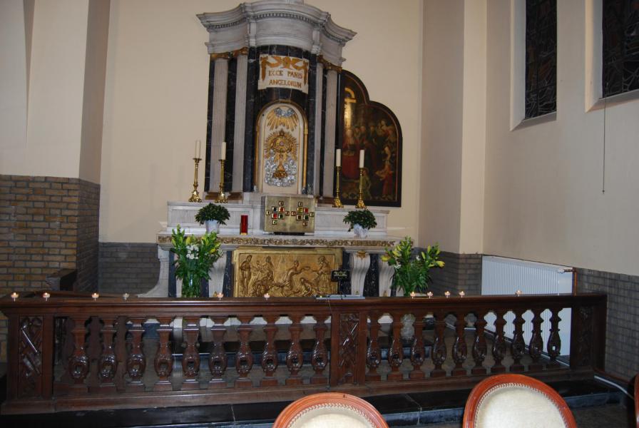 Het rustaltaar … om te waken bij de Heer.  © D.D.