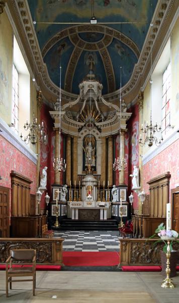 Het kerkgebouw © Luc Mertens