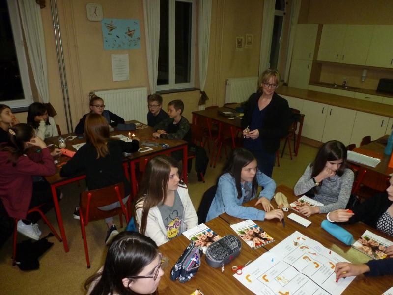 Voorbereiding op de fakkeltocht 