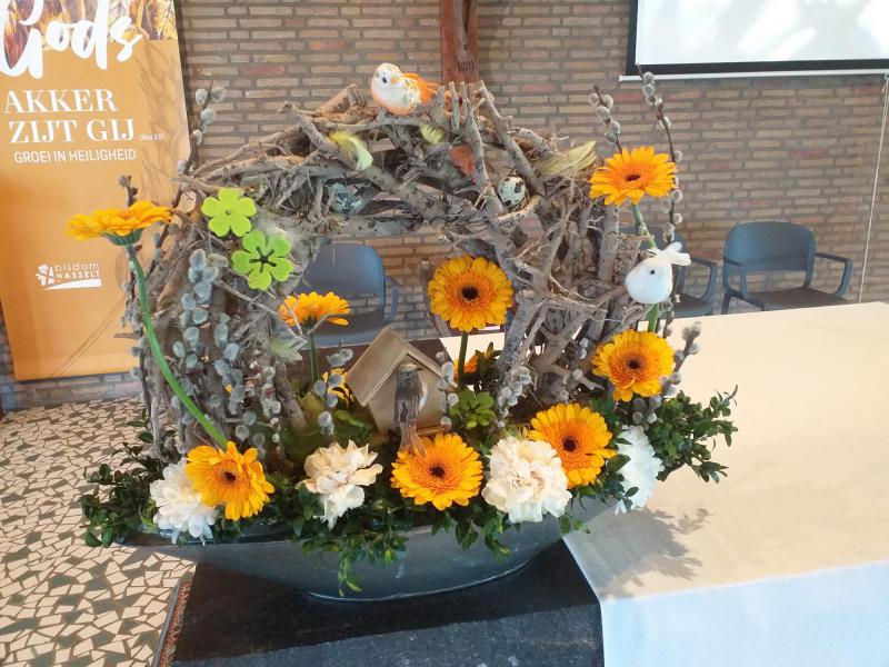 Pasen in kerk van Wauberg © Parochie Linde-Wauberg