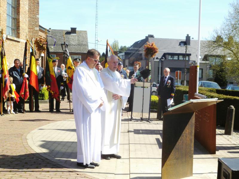 V-dag 2016 wijding nieuw gedeelte monument © foto B.S.