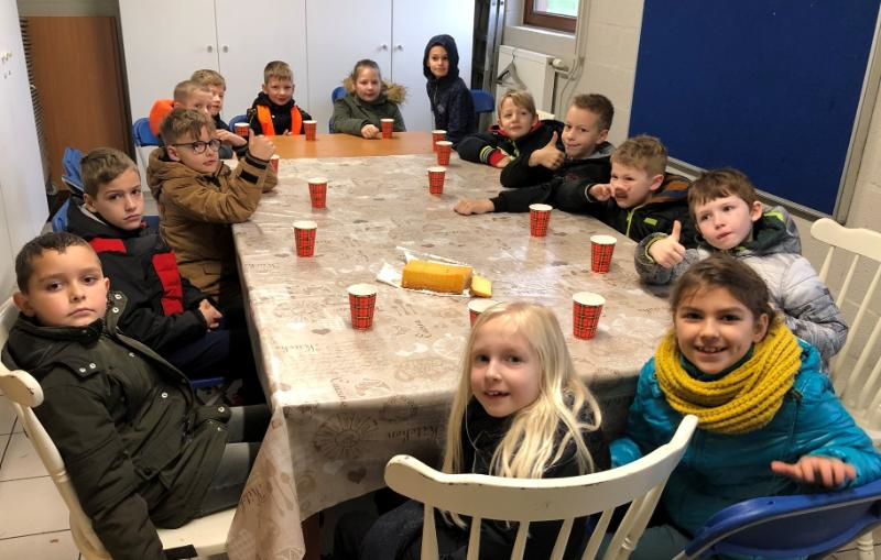 Kersttocht Lagere school Wijchmaal © Parochie Wijchmaal