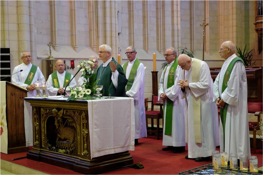 Vrijdagmorgen ging de bisschop voor in de eucharistie 