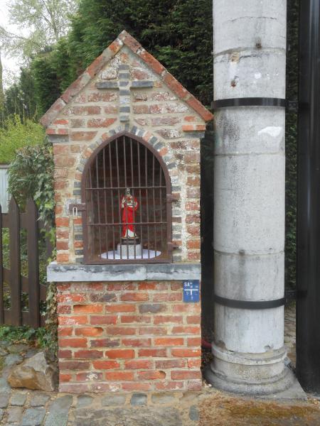 De Heilig Hartkapel, na de doortocht van de Dworpse kapellekesman en zijn gevolg, anno 2017. 