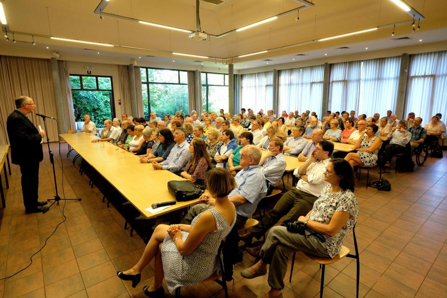 Veel belangstelling voor de informatieavond over de nieuwe pastorale regio’s.  © hc