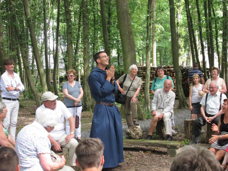 Broeder Bart heet ons welkom in de gemeenschap van de Tibériade.