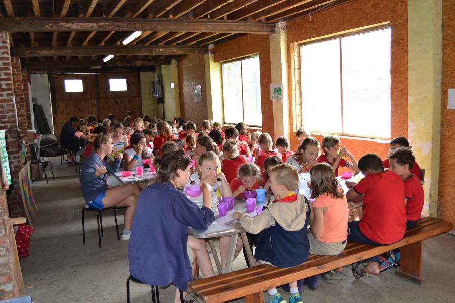 We kunnen ook erg gedisciplineerd zijn: hier zie je ons aan tafel! © @M. DeCrée