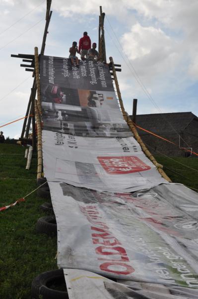Sfeerbeelden van het bivak. © @chiro Diegem