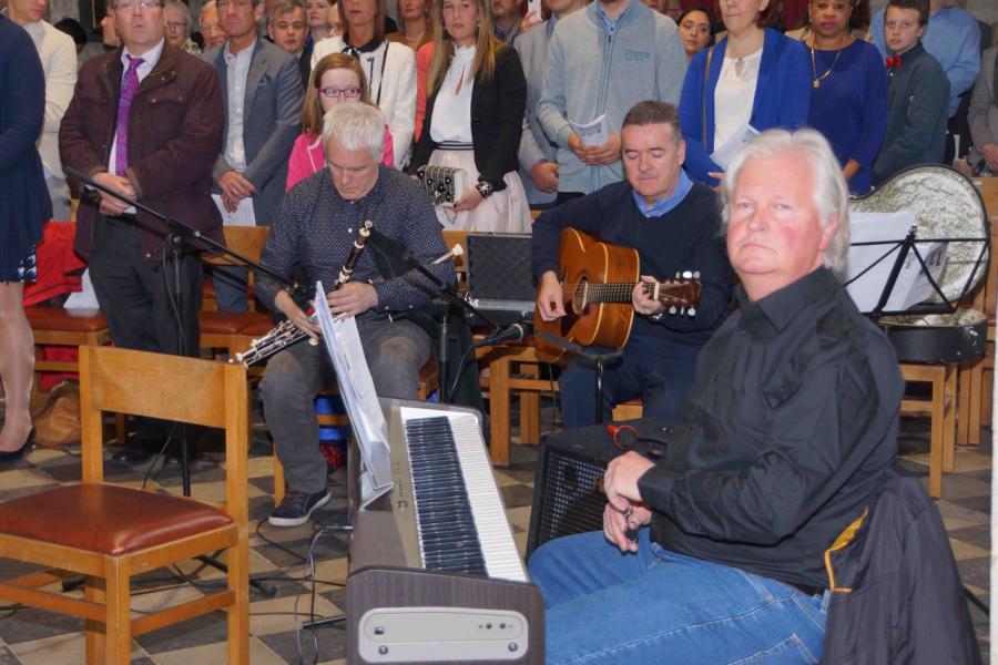 Ierse klanken brachten een eigen, gewaardeerd geluid in onze kerk. © RAF 