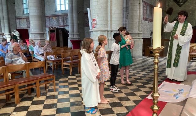 Zo begon onze startviering. © L.J. 