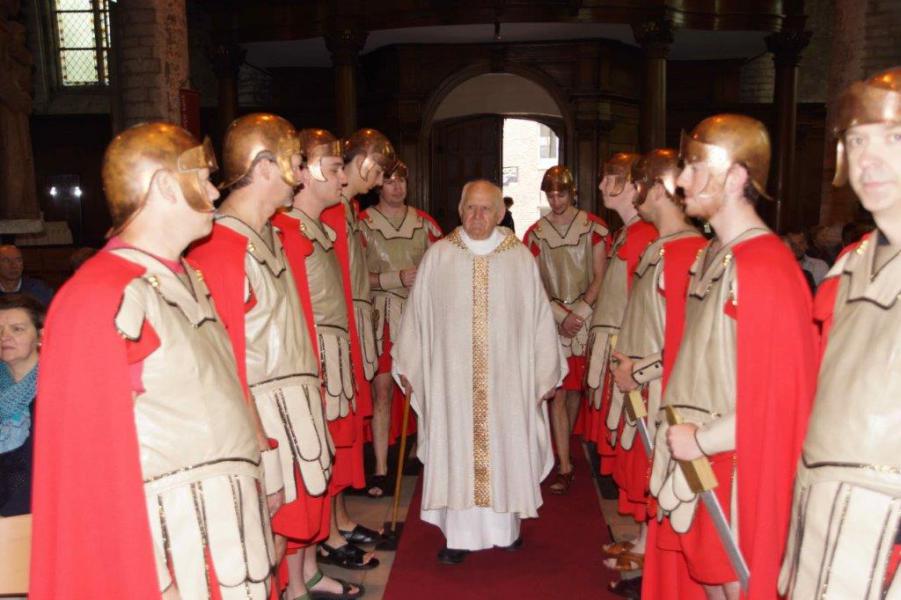 Zo herdenken wij samen met onze pastoor V. Orolé onze patroonheilige Sint-Cornelius te Diegem © @Raf De Baerdemaeker