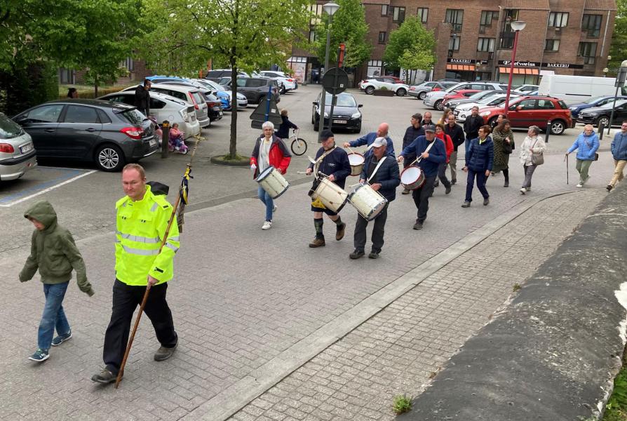 Terug van de voettocht. © L.J. 