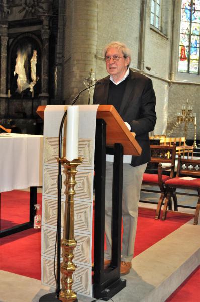 Guy Tordeur, voorzitter Belgisch Netwerk Armoedebestrijding, had het in de viering over 75 jaar sociale zekerheid. © Noel 