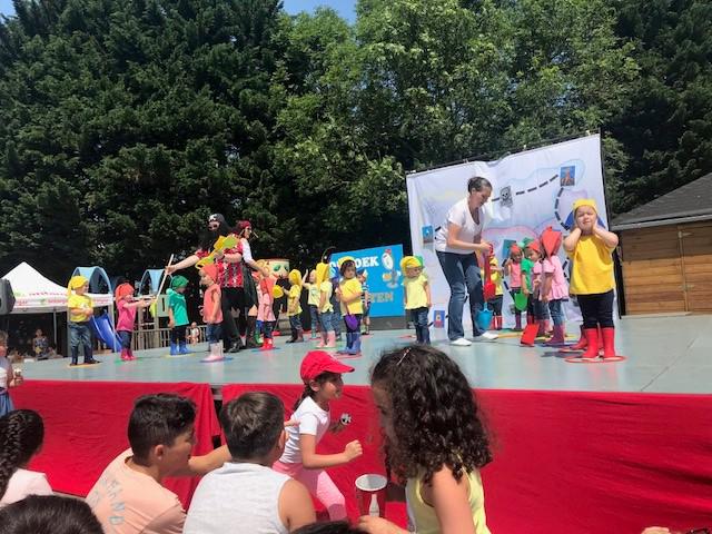 2de  orOLE KERMIS werd groot succes! © @Parochiale school