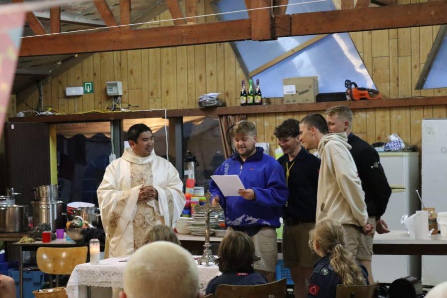 Enkele sfeerbeelden van het bivak  Foto’s: Frank 