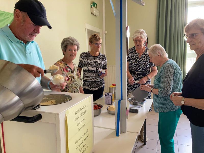 Bij Machelen Feest op 3 juli lieten we al een deel van onze dagelijkse zorgen achter! Ook onze verenigingen zorgden voor echte vakantiesfeer © L.J. 