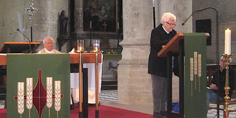 Lilianne Van Ceulebroeck vertelde op het einde van de viering over ‘de Vrienden van Lourdes’. © L.J. 