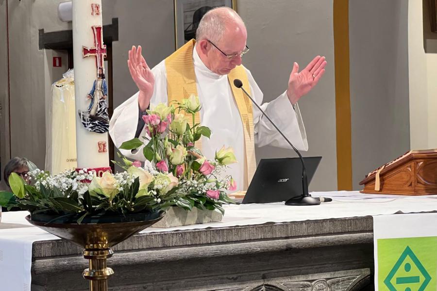 Dankviering in de Sint-Agathakerk voor Pater Dirk De Vis ter gelegenheid van zijn pensionering © Pastorale zone Leuven aan de Dijle