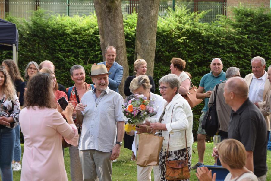 Genieten van de ontmoetingen in de tuin! 